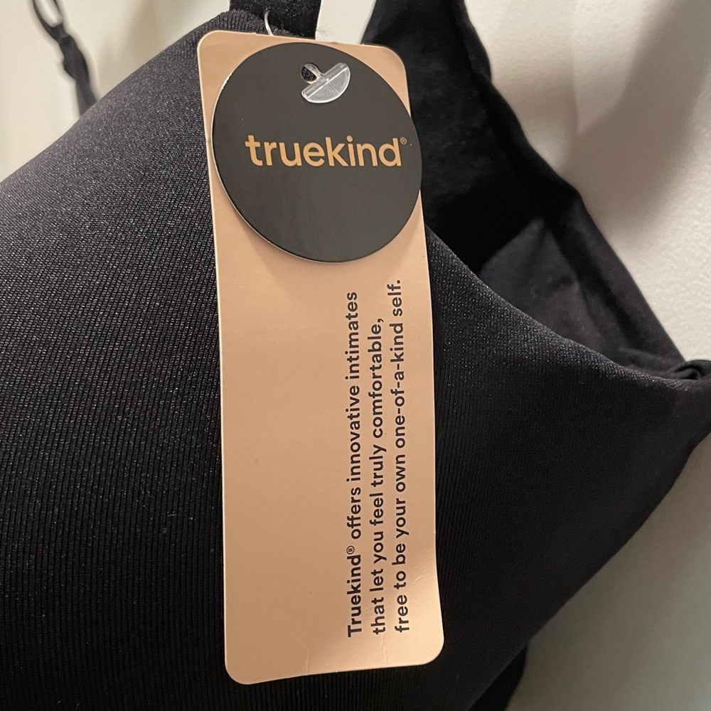 Truekind Supportive Comfort wireless bra - Picture 3 of 7